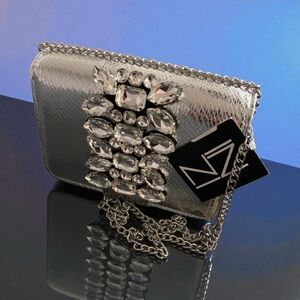 NWT INZI Silver Handbag Clutch Crystal Embellishments Chain Strap Snakeskin